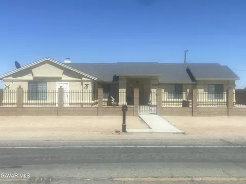 8648 Loop Blvd N, California City, CA 93505