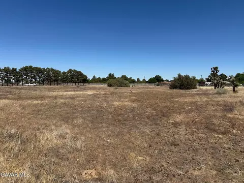 cor 17th stw #N4, Palmdale, CA 93550