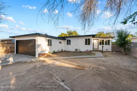 1814 Avenue Q-11 E, Palmdale, CA 93550