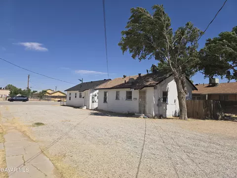 Exterior - 16039 L St, Mojave, CA 93501 photo 5 of 13