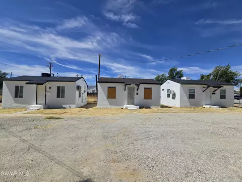 Exterior - 16039 L St, Mojave, CA 93501 photo 3 of 13