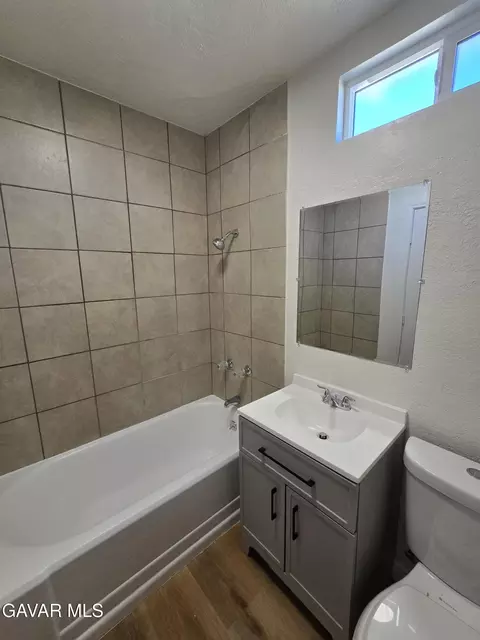 Bath - 16039 L St, Mojave, CA 93501 photo 4 of 7