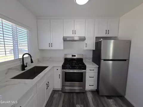 Kitchen - 16039 L St, Mojave, CA 93501 photo 6 of 7