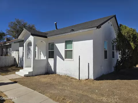 Exterior - 16039 L St, Mojave, CA 93501 photo 11 of 13