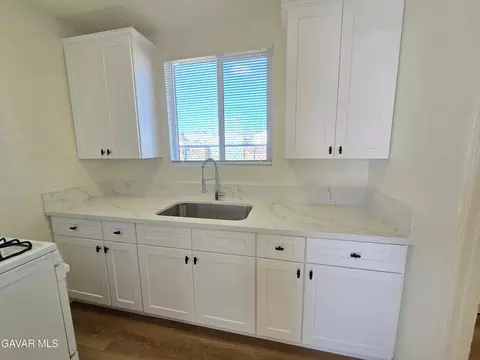 Kitchen - 16039 L St, Mojave, CA 93501 photo 5 of 7