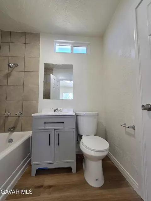 Bath - 16039 L St, Mojave, CA 93501 photo 3 of 7