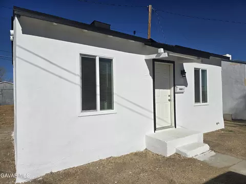 Exterior - 16039 L St, Mojave, CA 93501 photo 10 of 13