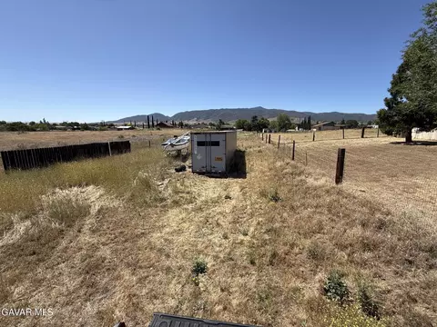 Red Apple Avenue Avenue, Tehachapi, CA 93561 photo 4