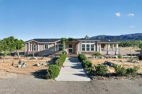 2629 Phelan Rd, Pinon Hills, CA 92372