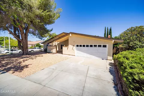 Exterior - 2653 End Ct, Lancaster, CA 93536 photo 4 of 4