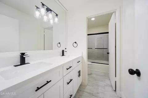Bath - 2653 End Ct, Lancaster, CA 93536 photo 1 of 3