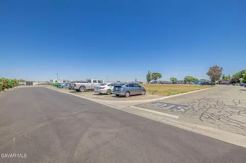 Exterior - 1301 E Avenue I #78, Lancaster, CA 93535 photo 14 of 14