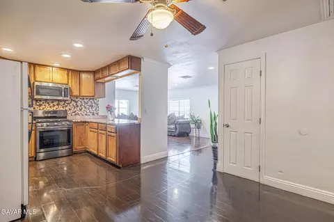 Entry Way - 1301 E Avenue I #78, Lancaster, CA 93535 photo 2 of 2