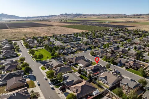 View/Area - 911 Valerie Ln, Tehachapi, CA 93561 photo 8 of 8