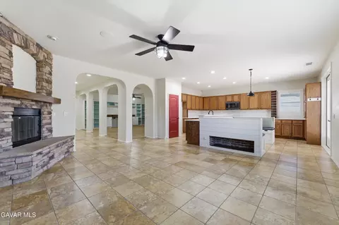Other - 911 Valerie Ln, Tehachapi, CA 93561 photo 1 of 7