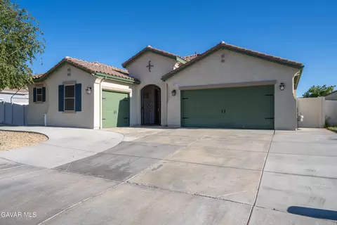 911 Valerie Ln, Tehachapi, CA 93561
