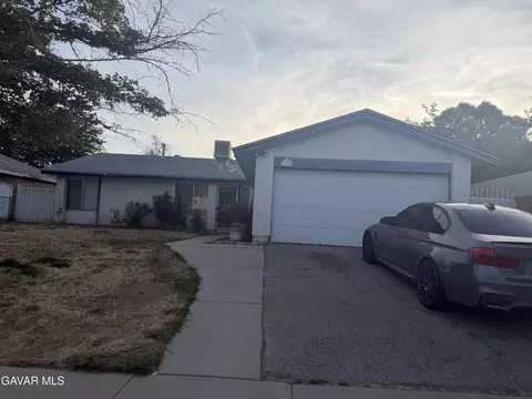 42949 38th St W, Lancaster, CA 93536