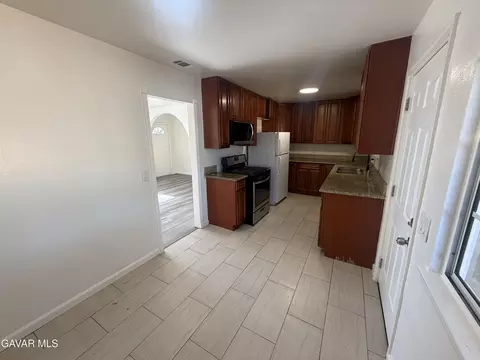 Kitchen - 45320 Kingtree Ave, Lancaster, CA 93534 photo 1 of 5