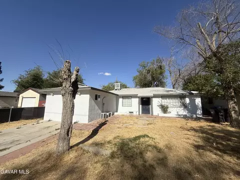 45320 Kingtree Ave, Lancaster, CA 93534