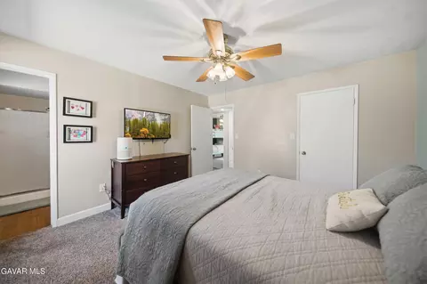 Bedroom - 21904 Mariposa Rd, Tehachapi, CA 93561 photo 4 of 6