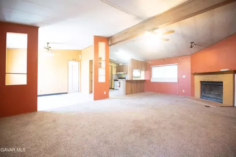 Living - 45465 25th St E St #SPC 157, Lancaster, CA 93535 photo 2 of 2