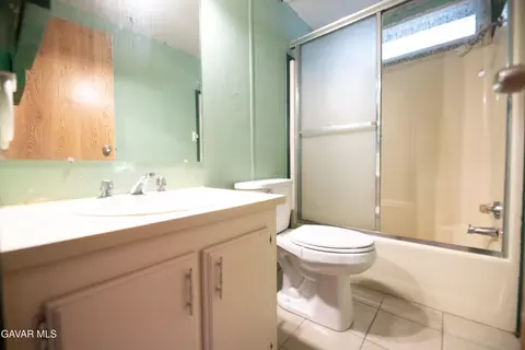 Bath - 45465 25th St E St #SPC 157, Lancaster, CA 93535 photo 1 of 2