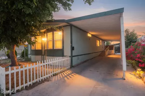 45465 25th St E St #SPC 157, Lancaster, CA 93535