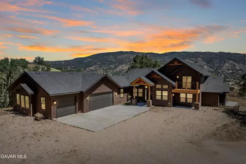 28460 Ridgeview Ct, Tehachapi, CA 93561