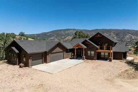 Exterior - 28460 Ridgeview Ct, Tehachapi, CA 93561 photo 8 of 10