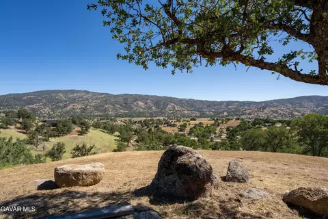 Exterior - 28460 Ridgeview Ct, Tehachapi, CA 93561 photo 10 of 10
