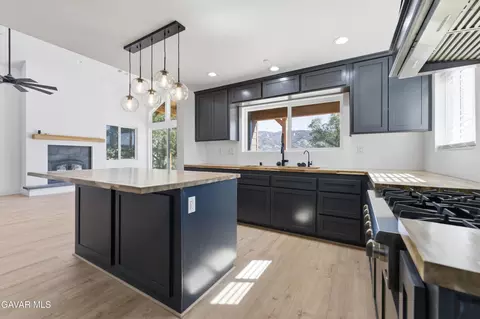 Kitchen - 28460 Ridgeview Ct, Tehachapi, CA 93561 photo 1 of 4