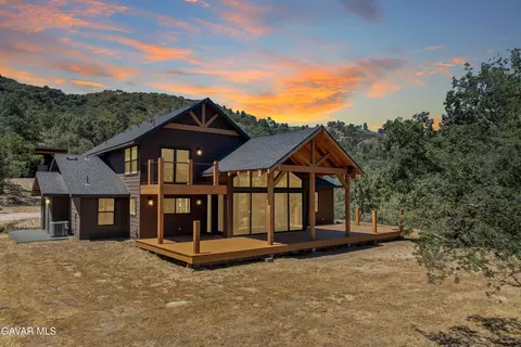 Exterior - 28460 Ridgeview Ct, Tehachapi, CA 93561 photo 2 of 10