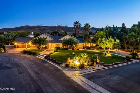 5842 Alleppo Ln, Palmdale, CA 93551