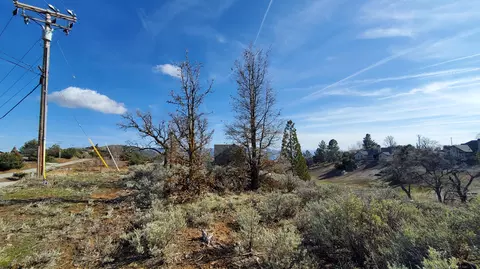 25041 Jacaranda Dr, Tehachapi, CA 93561 photo 12