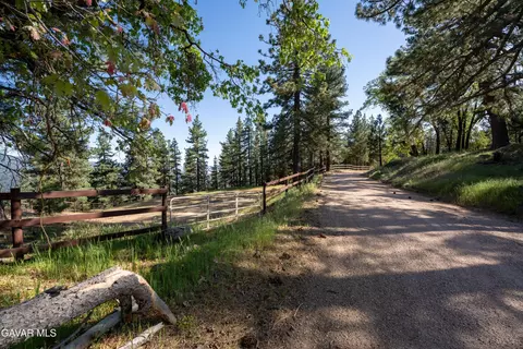 Matterhorn Dr. Alpine Forest, Tehachapi, CA 93561