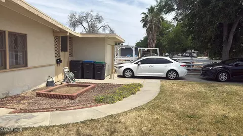 1139 Avenue J12 W, Lancaster, CA 93534