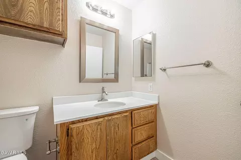 Bath - 14331 Winchester Dr, Mojave, CA 93501 photo 2 of 4