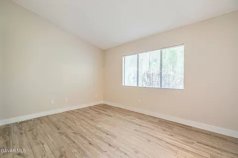 Living - 14331 Winchester Dr, Mojave, CA 93501 photo 9 of 10