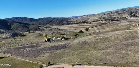 giamillo dr vic robojo, Leona Valley, CA 93551