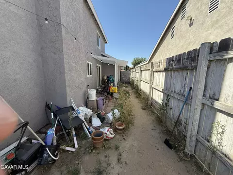 Exterior - 1247 Marion Ave, Lancaster, CA 93535 photo 5 of 5