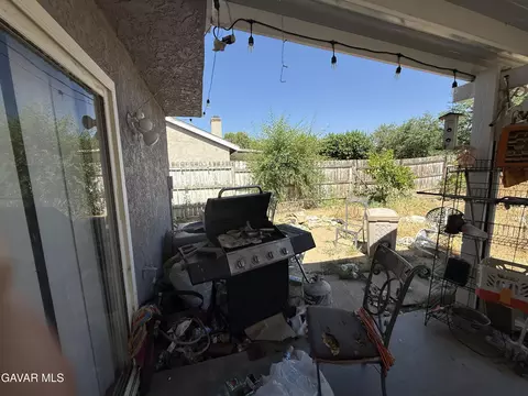 Exterior - 1247 Marion Ave, Lancaster, CA 93535 photo 2 of 5