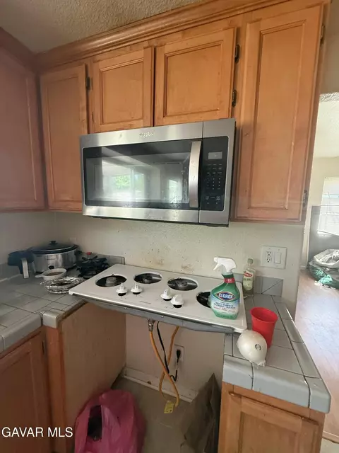 Kitchen - 1247 Marion Ave, Lancaster, CA 93535 photo 2 of 2