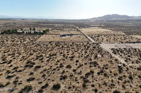 173 Rd St E, Palmdale, CA 93591 photo 6