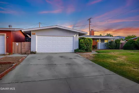 1626 Avenue Q11 E, Palmdale, CA 93550