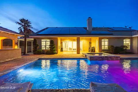 2738 Parton Cir, Lancaster, CA 93536