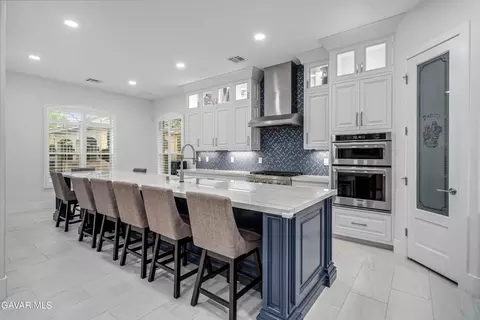 Kitchen - 2738 Parton Cir, Lancaster, CA 93536 photo 2 of 7