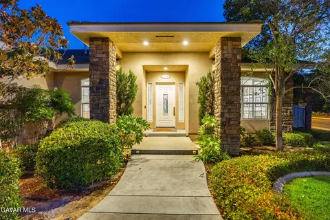 Exterior - 2738 Parton Cir, Lancaster, CA 93536 photo 7 of 19