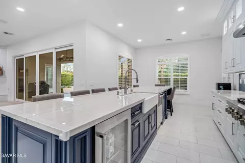Kitchen - 2738 Parton Cir, Lancaster, CA 93536 photo 6 of 7