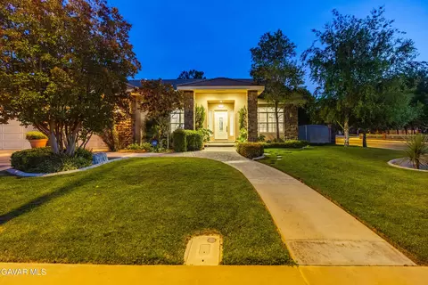 Exterior - 2738 Parton Cir, Lancaster, CA 93536 photo 6 of 19