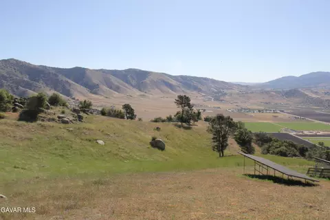 26540 Skyline Dr, Tehachapi, CA 93561 photo 18